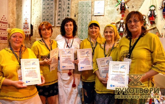 Українські майстри отримали подяки за участь у фестивалі