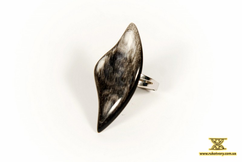 cow horn ring