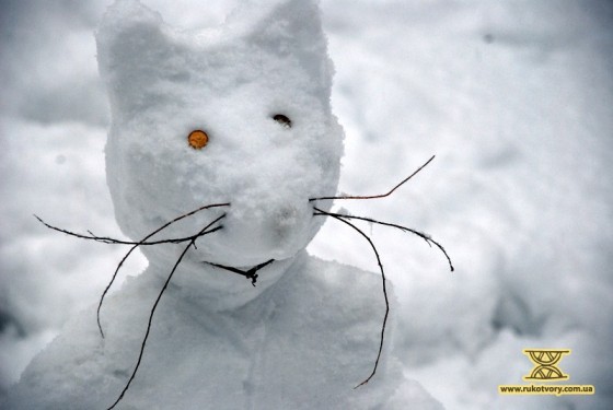 кіт зі снігу