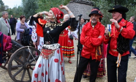 Фестиваль традиційної циганської та української культури