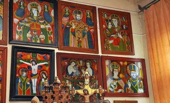 У Львові представлять найбільшу колекцію гуцульських ікон на склі