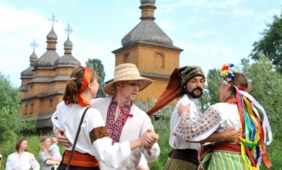 Фестиваль «Бабине літо» та великий осінній «Слобідський ярмарок» у Мамаєвій Слободі