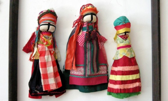 Виставка «Феномен традиційної селянської ляльки» в Музеї Івана Гончара