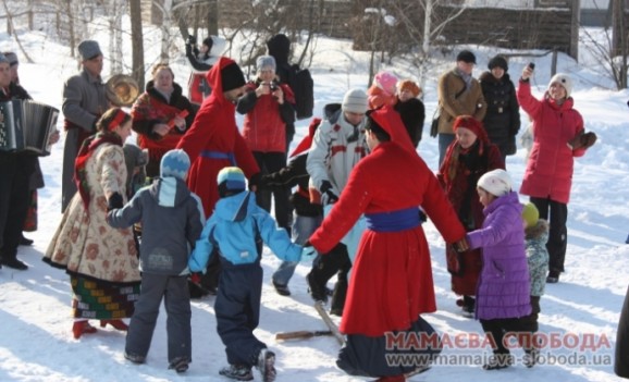 “Всеїда в гості йде!” Козацьке селище «Мамаєва Слобода» відроджує забуте свято